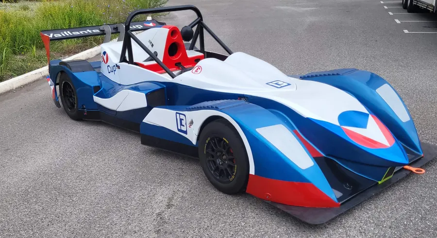 Vaillante Cup de trois-quarts avant
